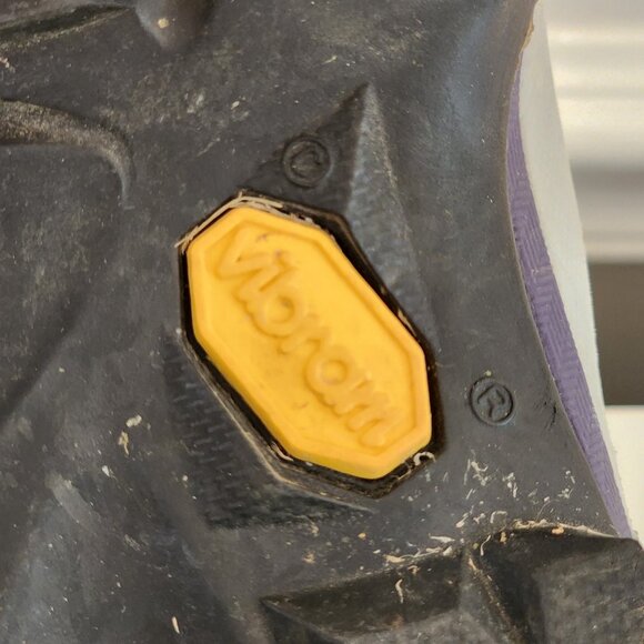 VASQUE Breeze 2.0 Hiking Boot | 9 WIDE | Mid Shaft Waterproof Leather Vibram7479 - Picture 14 of 14